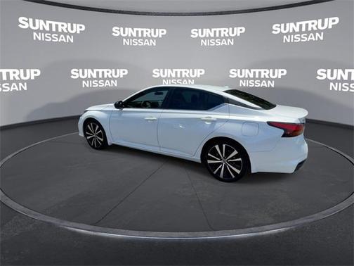 2022 Nissan Altima 2.5 SR