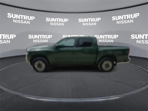 2024 Nissan Frontier SL