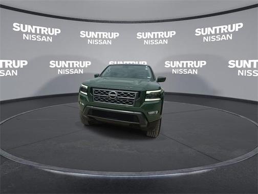 2024 Nissan Frontier SL