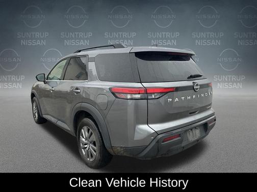 2024 Nissan Pathfinder SV