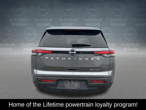 2024 Nissan Pathfinder SV
