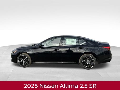 2025 Nissan Altima SR