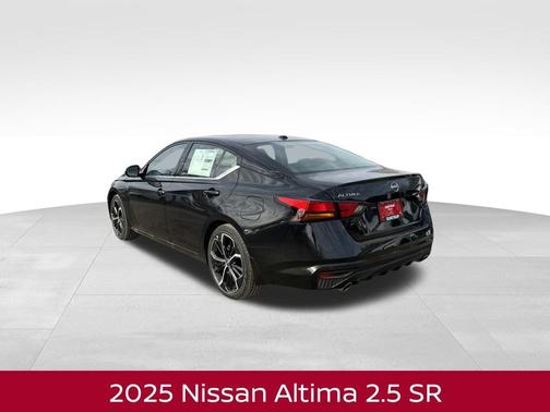 2025 Nissan Altima SR