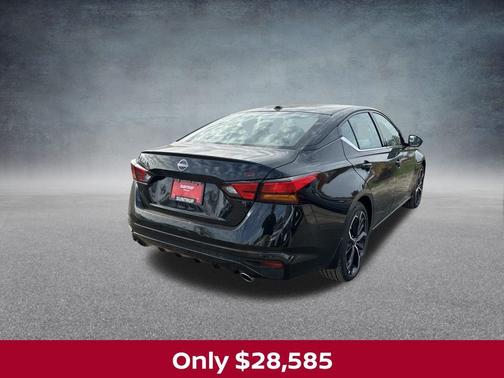 2025 Nissan Altima SR