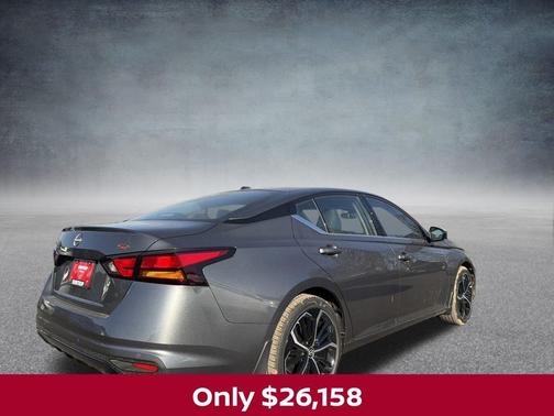 2025 Nissan Altima SR