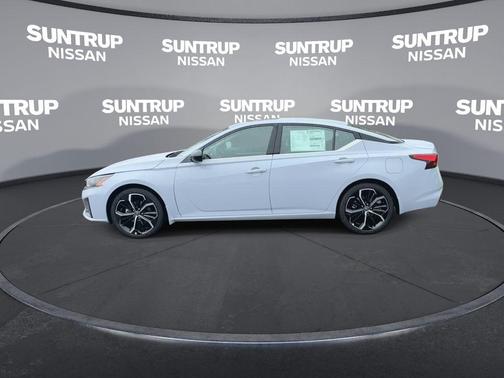 2025 Nissan Altima SR