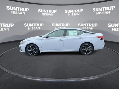 2025 Nissan Altima SR