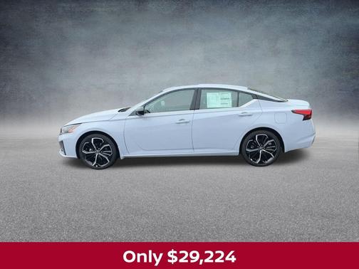 2025 Nissan Altima SR