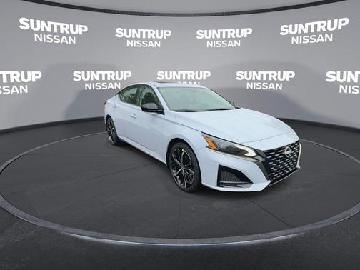 2025 Nissan Altima SR