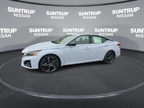 2025 Nissan Altima SR
