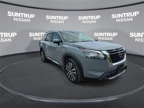 2022 Nissan Pathfinder Platinum