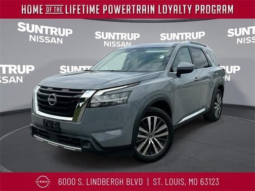 2022 Nissan Pathfinder Platinum
