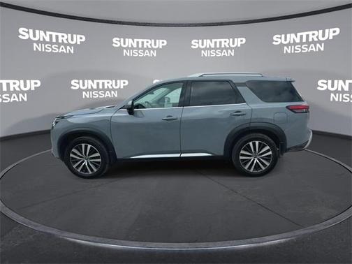 2022 Nissan Pathfinder Platinum