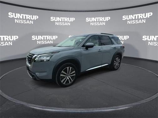2022 Nissan Pathfinder Platinum