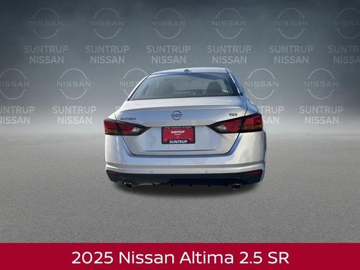 2025 Nissan Altima SR