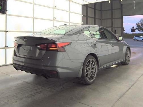 2024 Nissan Altima 2.0 SR