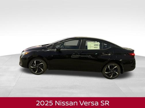 2025 Nissan Versa 1.6 SR