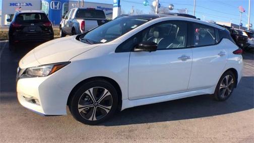 Photo 3 of 22 of 2021 Nissan Leaf SL