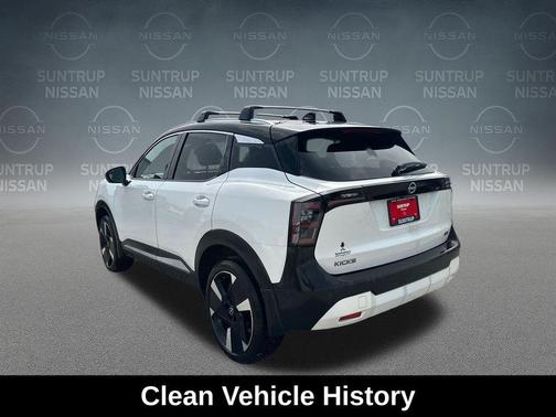 2t Wht Blk Roof 2026 Nissan Kicks SR