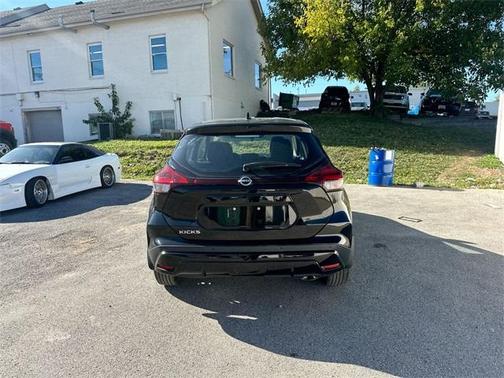 2023 Nissan Kicks S