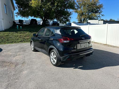 2023 Nissan Kicks S