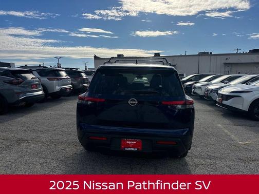2025 Nissan Pathfinder SV