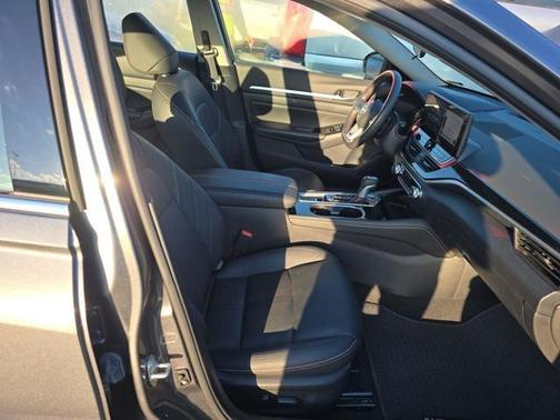 2024 Nissan Altima 2.0 SR
