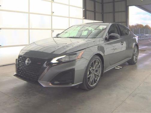 2024 Nissan Altima 2.0 SR