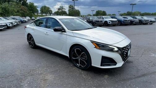 2023 Nissan Altima 2.5 SR
