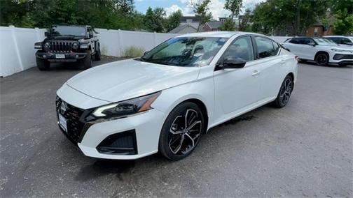 2023 Nissan Altima 2.5 SR