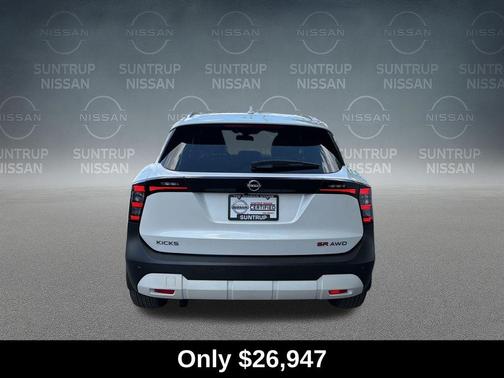 Aspen White Tri 2025 Nissan Kicks SR
