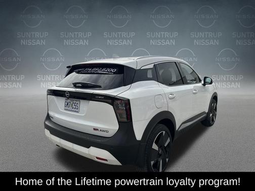 Aspen White Tri 2025 Nissan Kicks SR