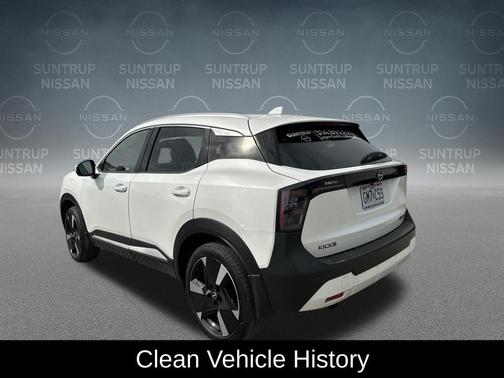 Aspen White Tri 2025 Nissan Kicks SR