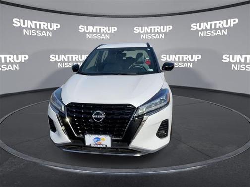 2024 Nissan Kicks SR