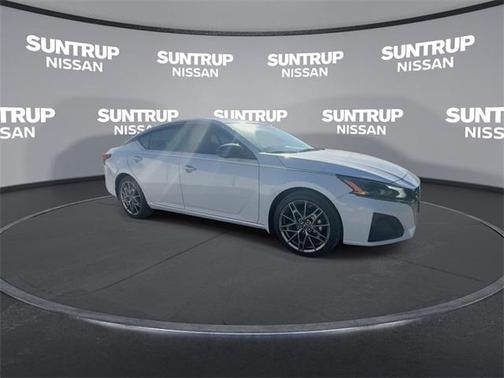 2024 Nissan Altima 2.0 SR