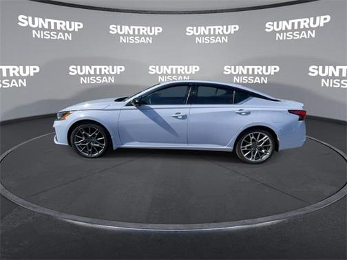 2024 Nissan Altima 2.0 SR
