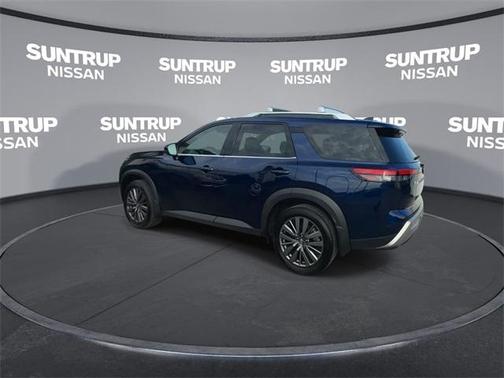 2024 Nissan Pathfinder SL