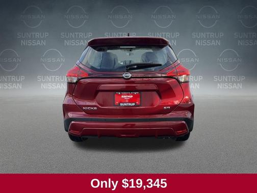 2023 Nissan Kicks SR
