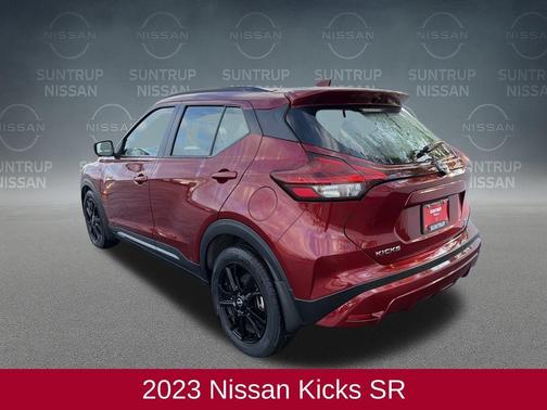2023 Nissan Kicks SR