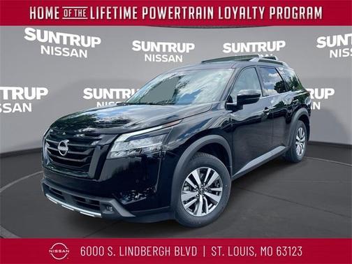 2022 Nissan Pathfinder SL
