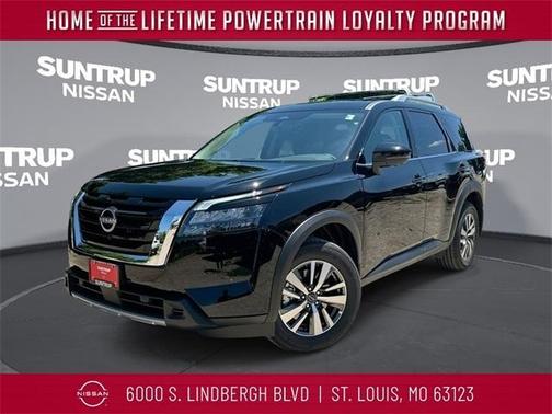 2025 Nissan Pathfinder SL