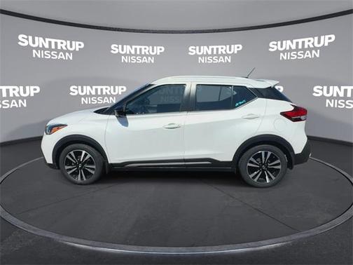 2020 Nissan Kicks SR