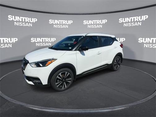 2020 Nissan Kicks SR