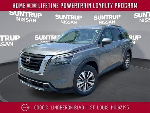 2025 Nissan Pathfinder SL