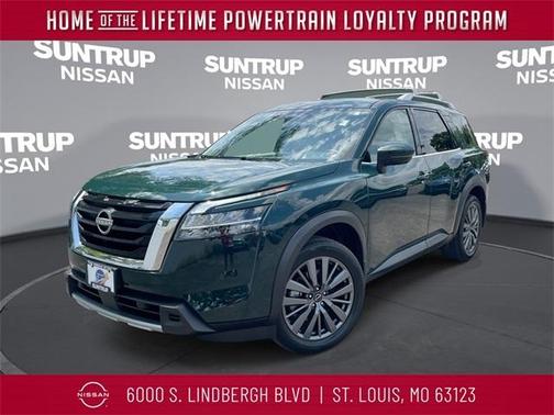 2024 Nissan Pathfinder SL
