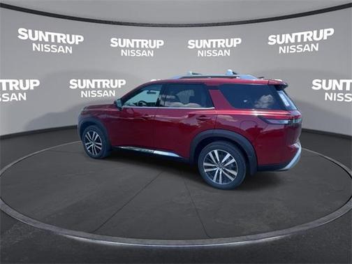 2025 Nissan Pathfinder Platinum