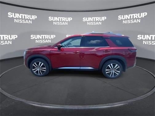 2025 Nissan Pathfinder Platinum
