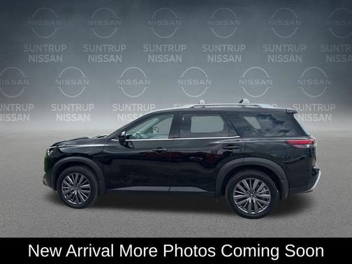 Super Black 2025 Nissan Pathfinder SL