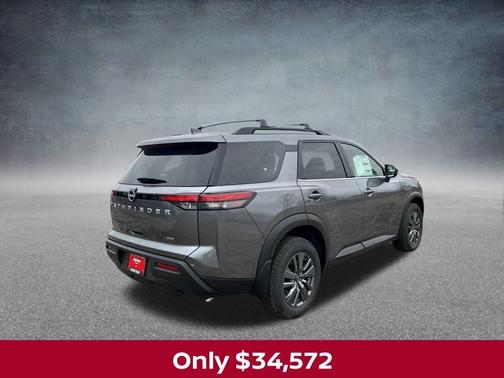 2025 Nissan Pathfinder SV