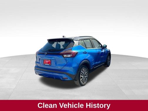 2023 Nissan Kicks SR